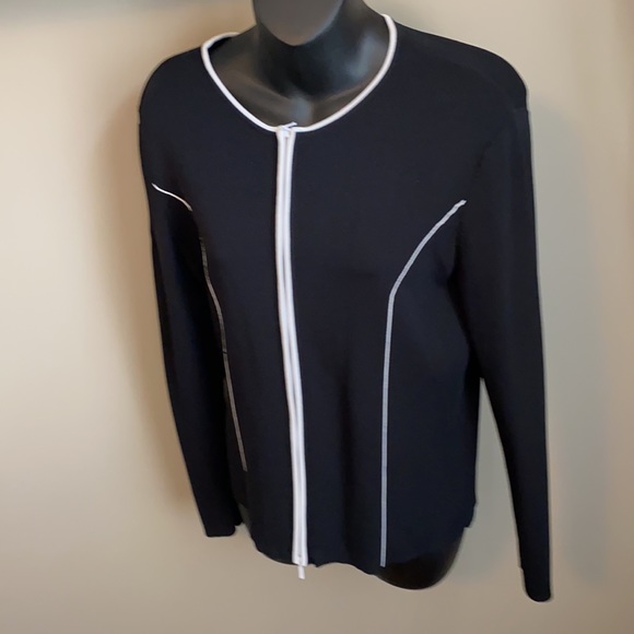 Black with white detail fro t zip cardigan - Picture 2 of 5